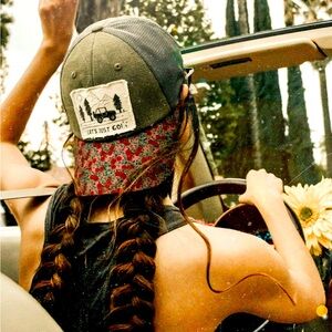 Natural Life trucker hat NWT